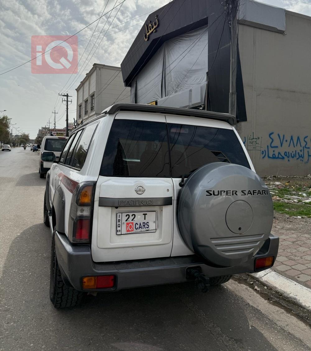 نیسان پاترۆل سەفاری